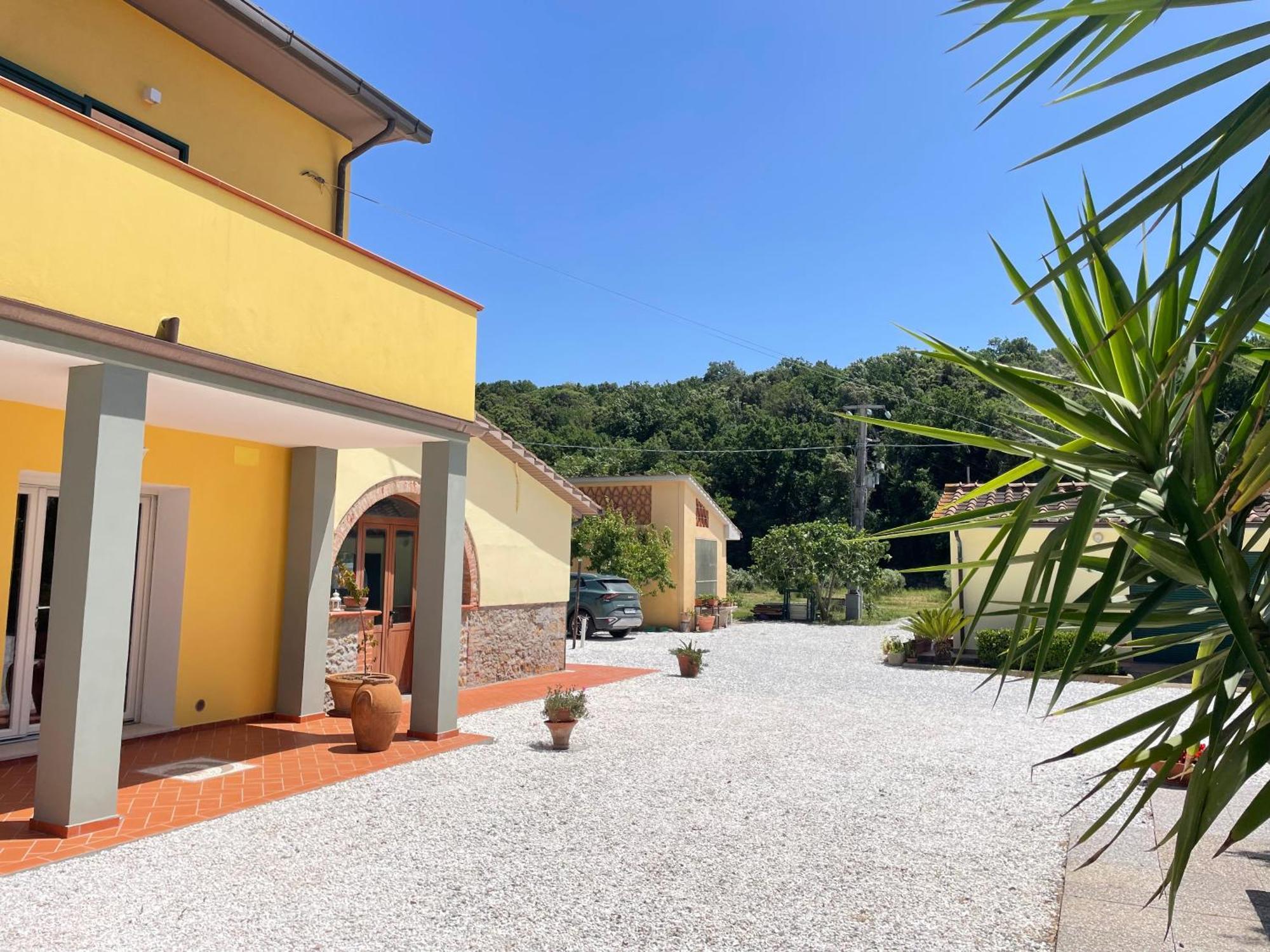 Il Leccio Agriturismo Fiorino Esterno foto