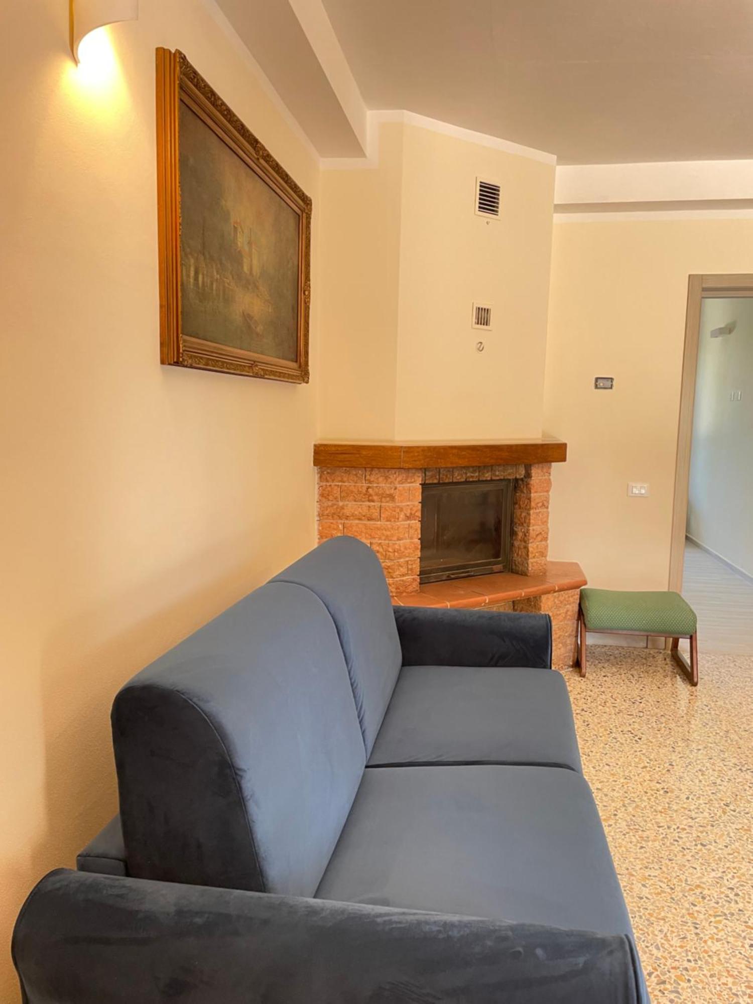 Il Leccio Agriturismo Fiorino Esterno foto