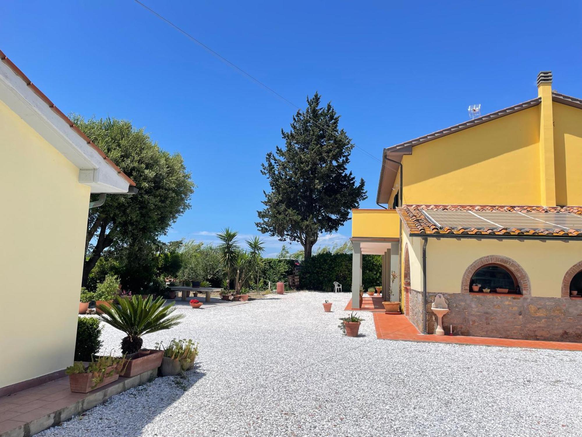 Il Leccio Agriturismo Fiorino Esterno foto