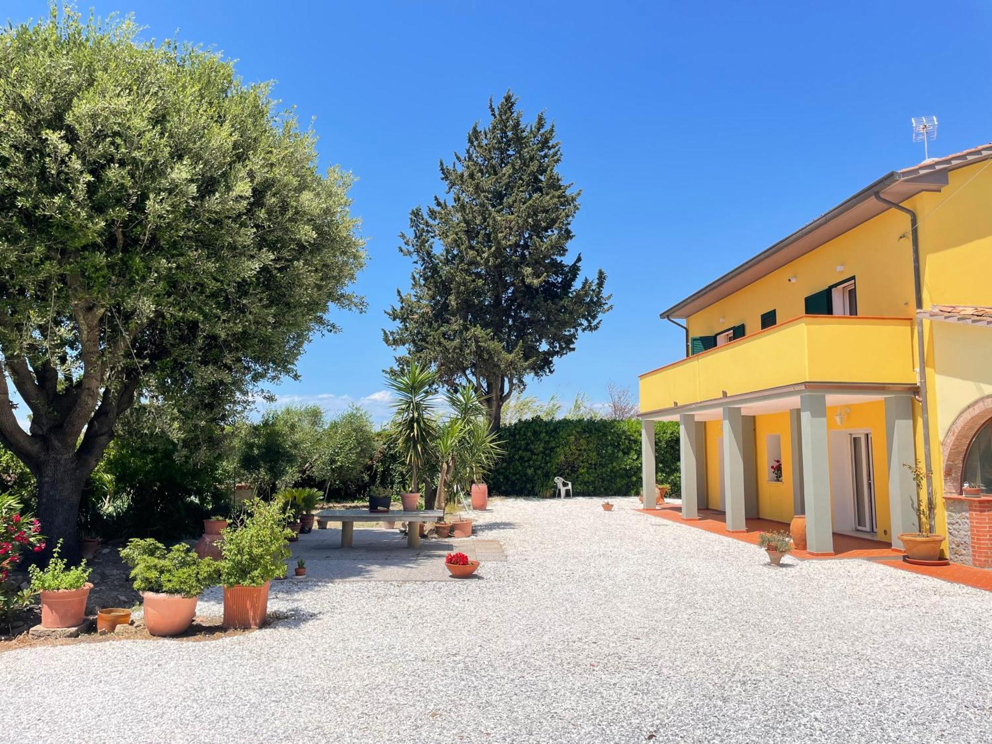 Il Leccio Agriturismo Fiorino Esterno foto