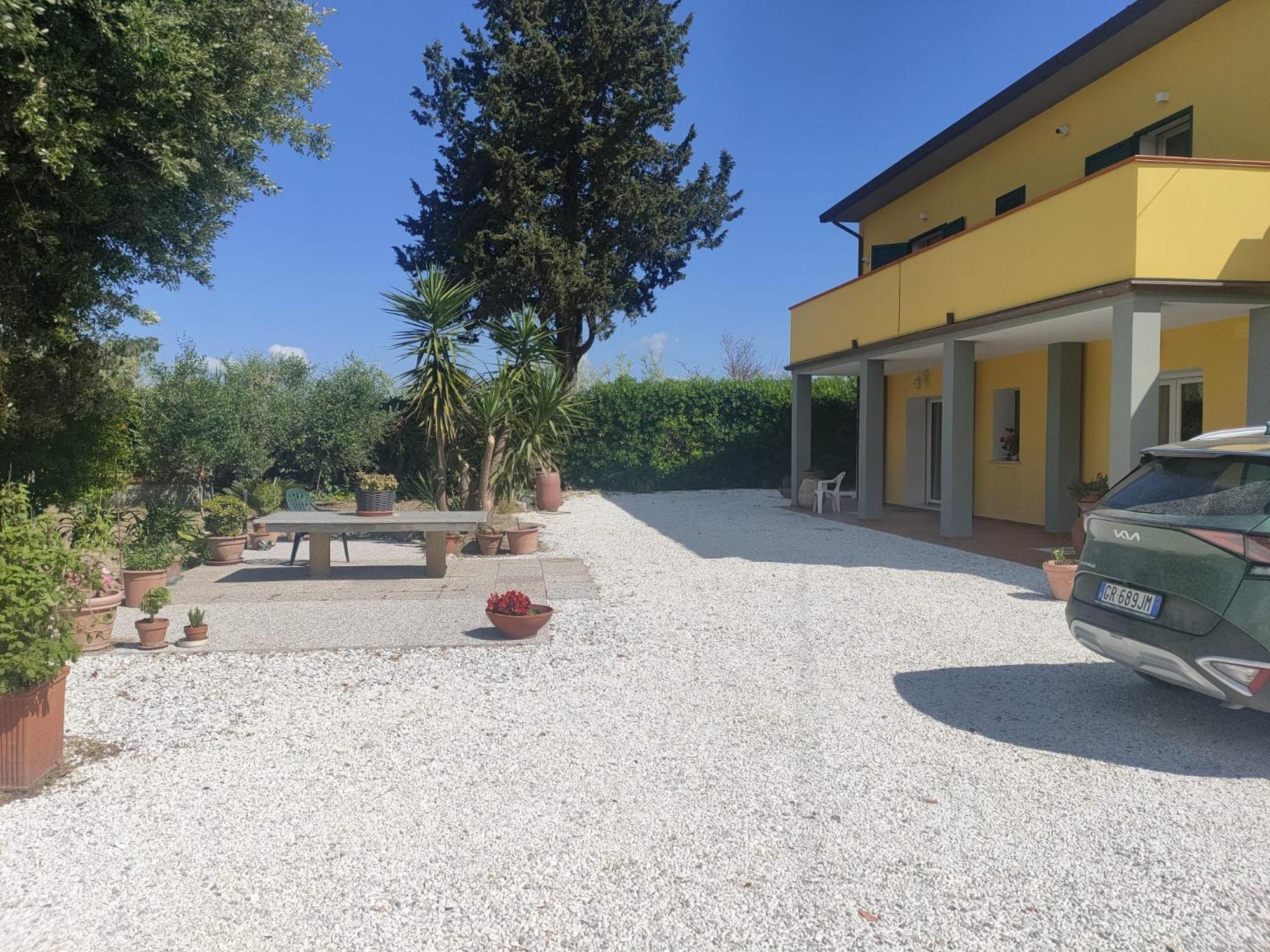 Il Leccio Agriturismo Fiorino Esterno foto
