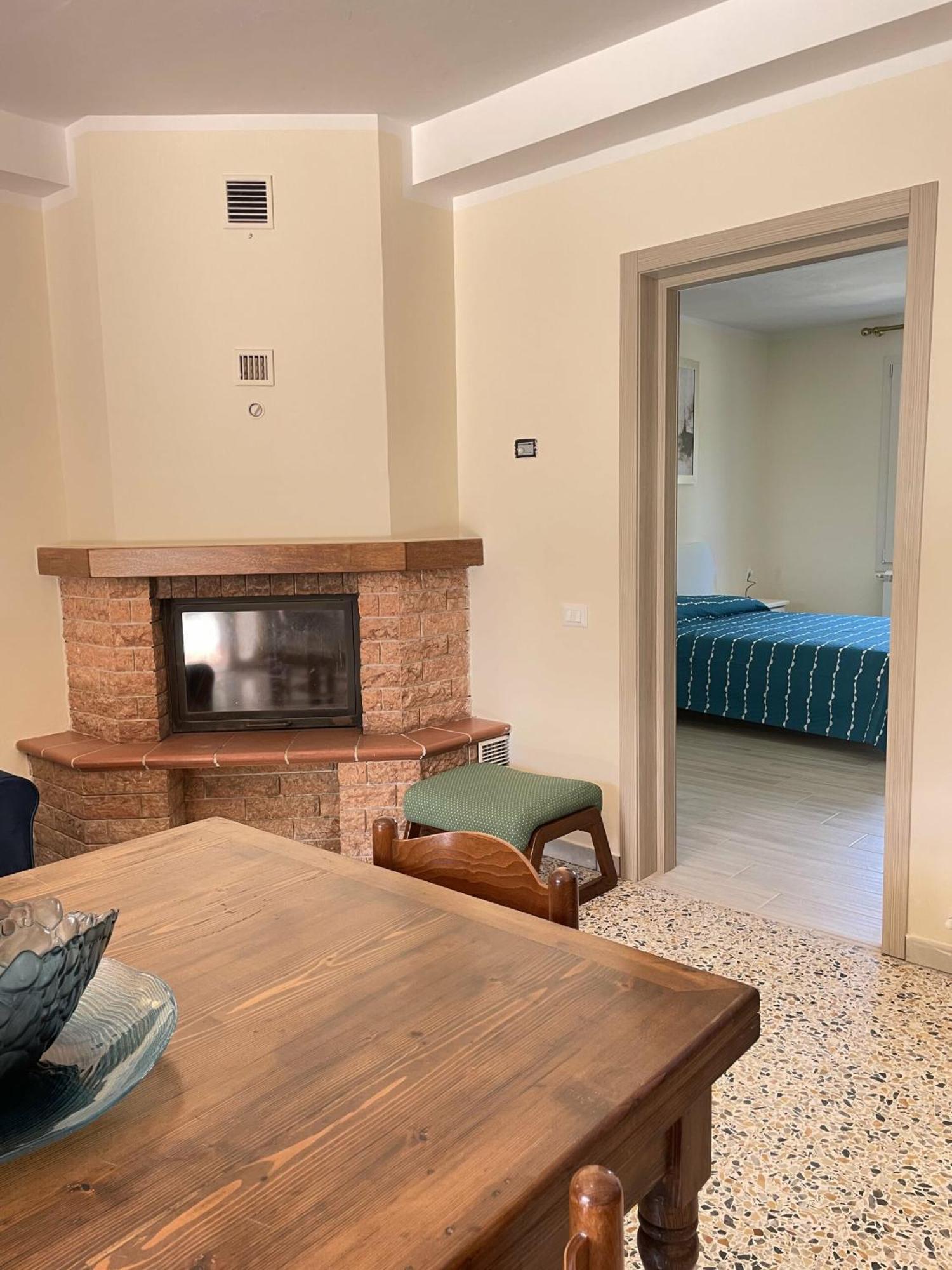 Il Leccio Agriturismo Fiorino Esterno foto